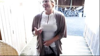 Superwoman Xev Bellringer fucks neighbor